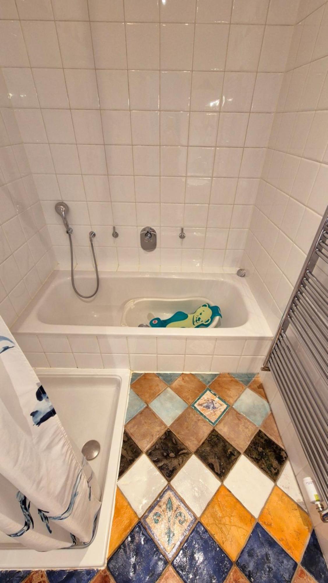Sunny And Spacious Apartment Near City Centre Wien Exteriör bild